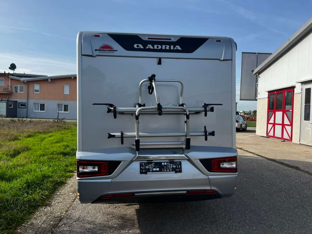 Adria Supreme compact dl