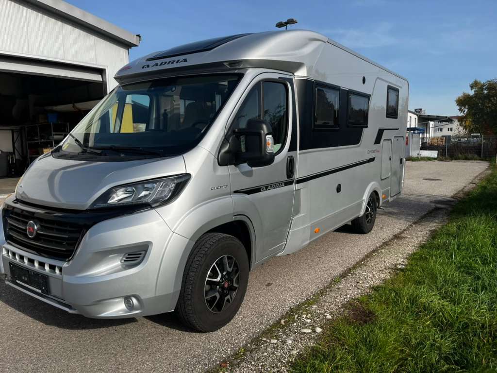 Adria Supreme compact dl