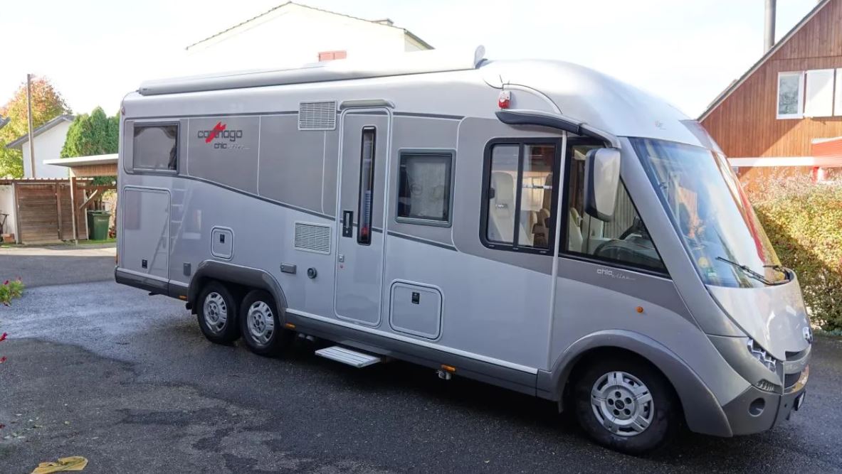 Carthago Chic E-Line I51 Linerclass Fiat Ducato photo 2