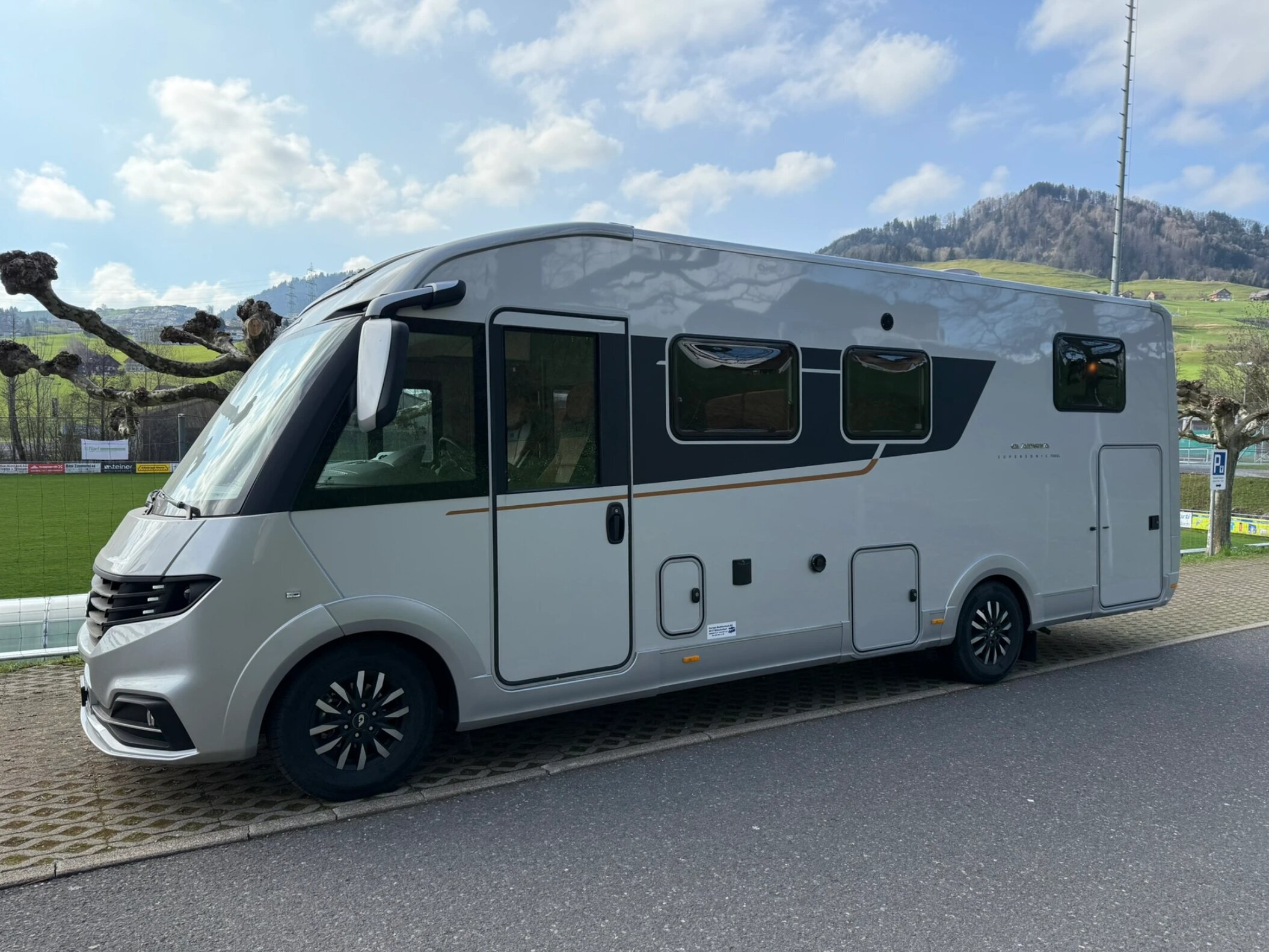 Adria 780 SL Mercedes-Benz photo 2
